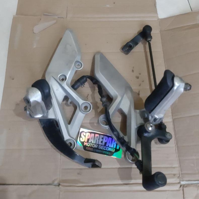 PRODUK- FOOTSTEP FOOT STEP POSTEP PIJAKAN KAKI L R KANAN KIRI CBR 150 LAMA OLD LOKAL K45 .