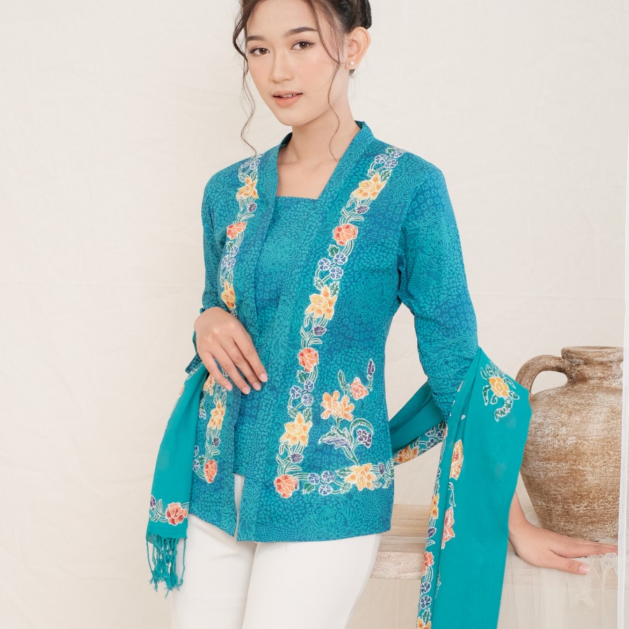 Kebaya Encim Batik Tanahan Lengan 7/8 Meradelima Katun Biru Tosca