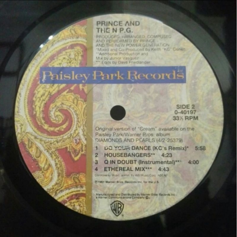 Vinyl Piringan Hitam PH 12" Diamonds and Pearls