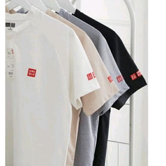 Viral Kaos Polo Uniqlo Henley