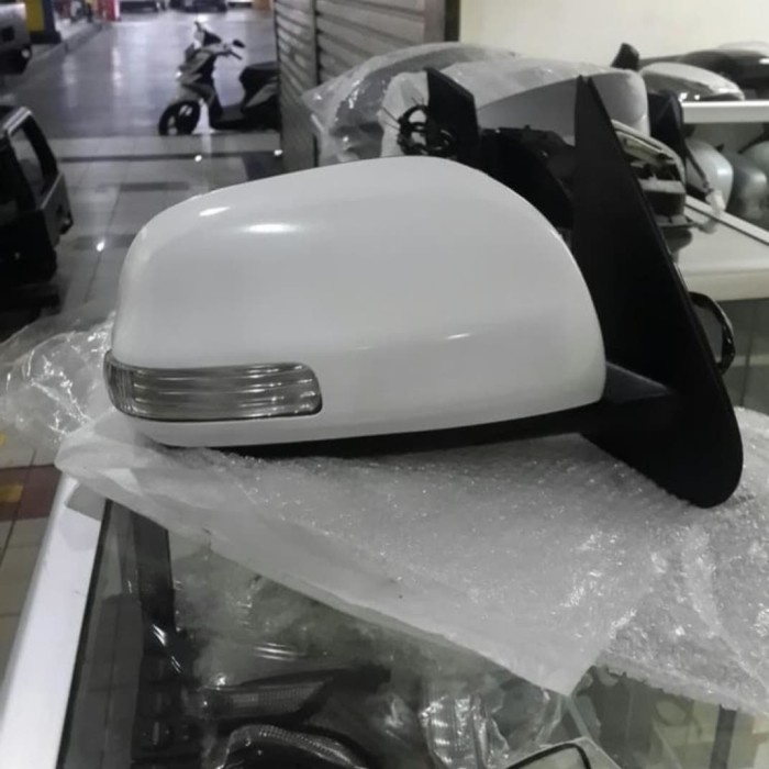 SPION MOBIL TOYOTA RUSH SEBELAH KANAN ORIGINAL TAHUN 2009