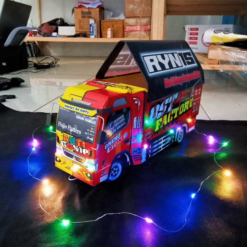 Mainan Anak Miniatur Truk Oleng ANTI GOSIP Ukuran P30 Variasi Lampu Terpal Miniatur Truk Oleng Wahyu