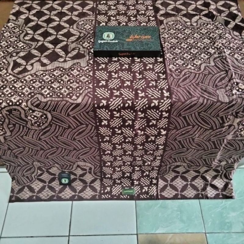 SARUNG BATIK GAJAH DUDUK