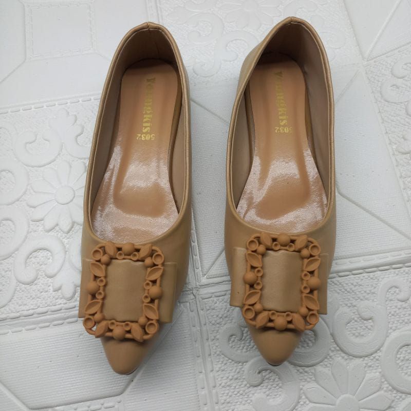 Pansus Cantik Wanita kantor KK02