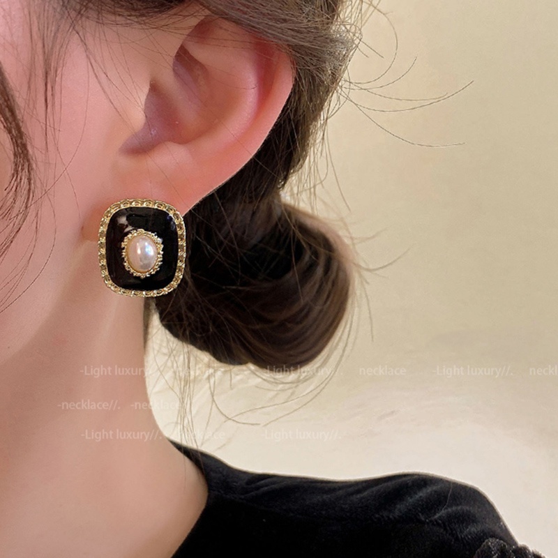 Anting Hitam Ladies Vintage Ao Dai Stud Earrings Musim Gugur Musim Dingin Anting Hijab