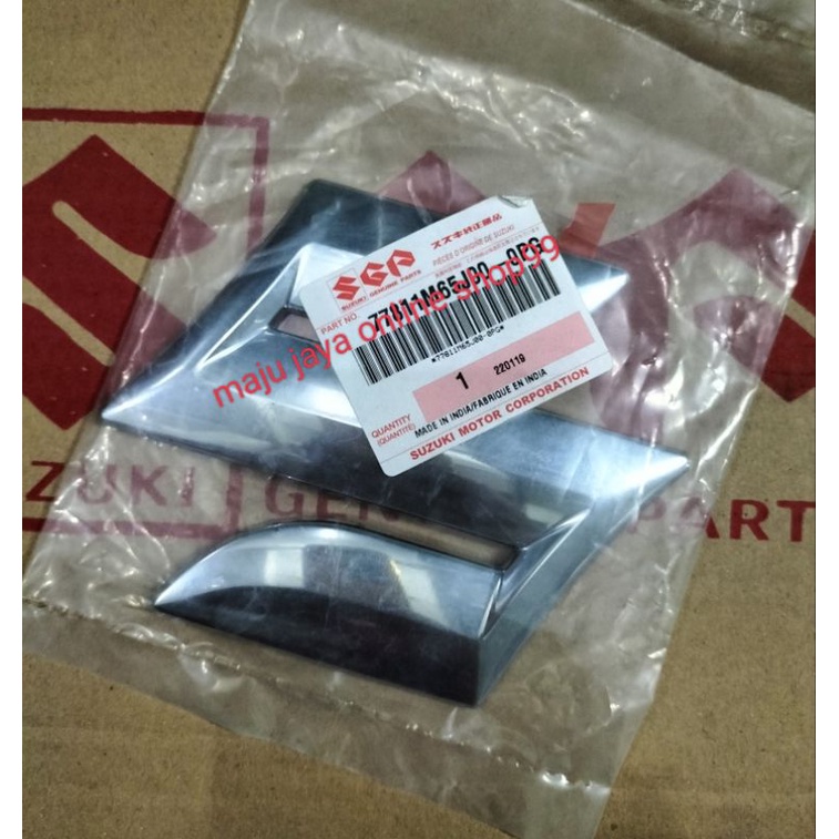 EMBLEM S GRILE DEPAN NEW CARRY 2019-2022 ASLI