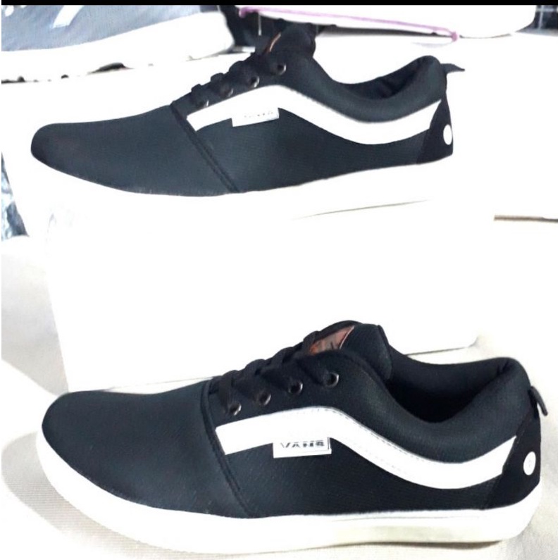 Sepatu Sneaker Vans Cacing Hitam putih Sepatu sekolah,Kerja