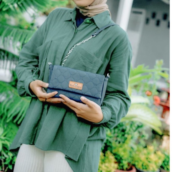 TAS SLEMPANG LYODRA RATU BILQIS