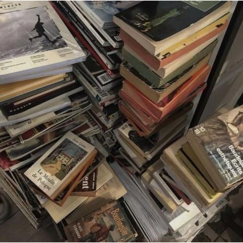 PRELOVED BOOK, PRELOVED BOOK GIRL IN PIECES, PRELOVED BOOK KASTIL DIDALAM CERMIN, PRELOVED BOOK LAUT