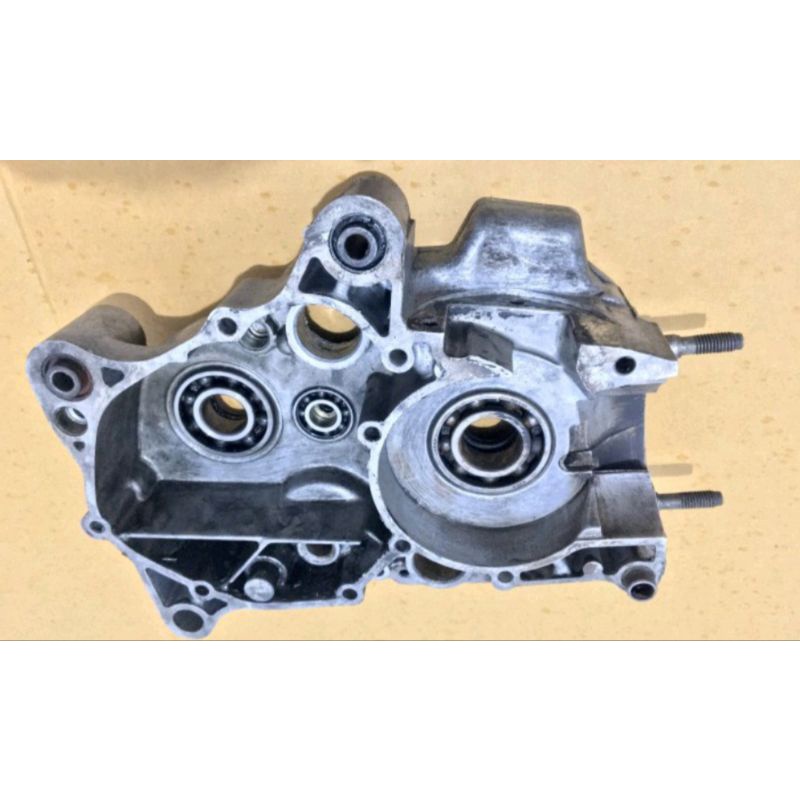 crankcase.krengkes kiri fizr .foswan.fiz original