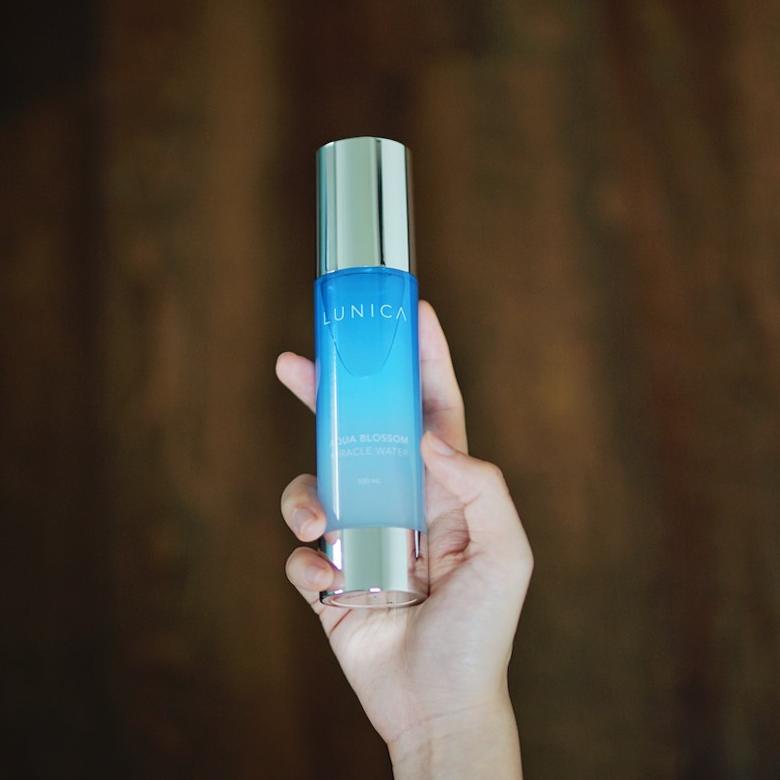 Cepat laku--Toner Pelembap LUNICA Aqua Blossom - Miracle Water