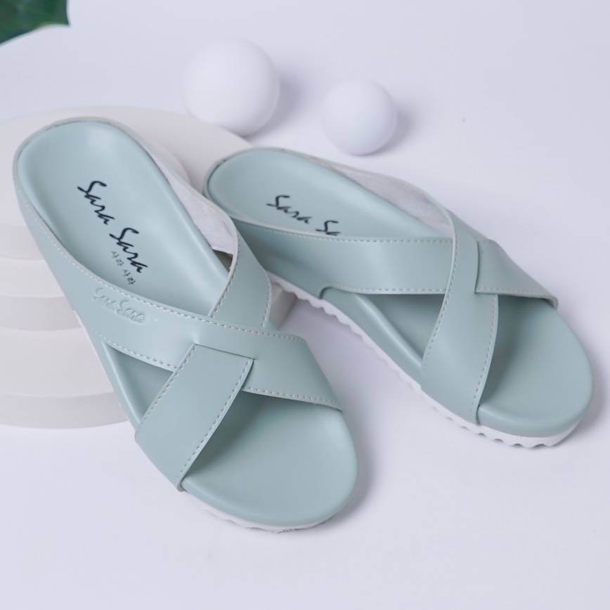 SARASARA YUK - Sandal Wanita Selop Empuk SARA SARA VIVI Sendal Cewek Wedges Platform Rumahan Hak Tinggi 2cm Model Silang 2 Size 36 37 38 39 40 Pergi Jalan Casual Santai Rumah Slop Warna Green Hijau Soft Premium Original Shoes ORI Mall Official Store