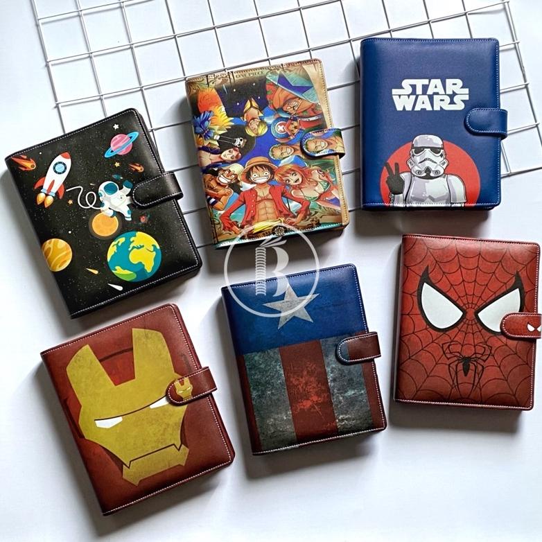 

BINDERMU READY BINDER NEW 05 PRINTING ASTRONAUT ANIME KARTUN TUMBLR SUPERHERO STARWARS SPIDERMAN ONE PIECE CAPTAIN AMERICA IRON MAN KULIT MULTIRING A5 20RING B5 26RING 6RING A6 TERLARISS...,,,,,