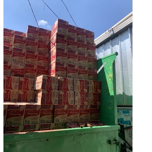 

Aneka Indomie Goreng (Goreng Spesial/Geprek/Rendang) 1 dus isi 40 Bungkus x 85gram