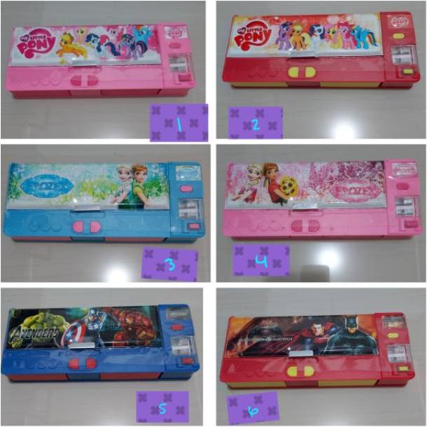 

TEMPAT PENSIL BESAR TOMBOL PENCET/ADA PAPAN TULIS DAN PENA TERLARISS...,,,,,