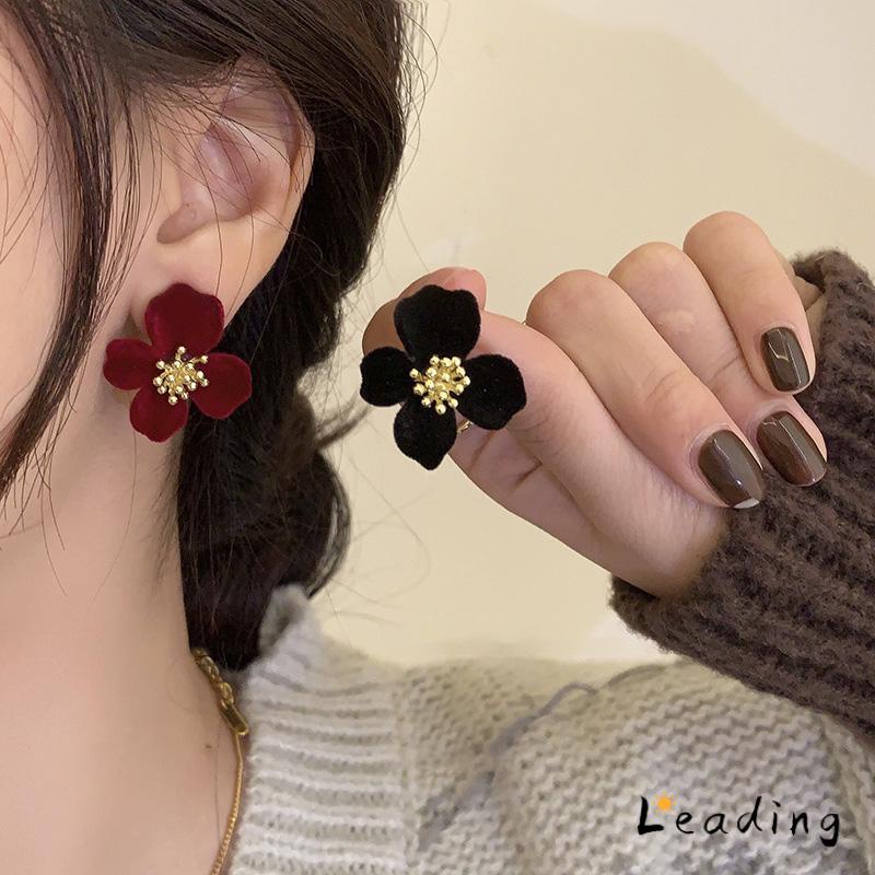 anting-anting wanita Musim gugur musim dingin bunga beludru erring desain mewah   temperamen kelas atas-Le