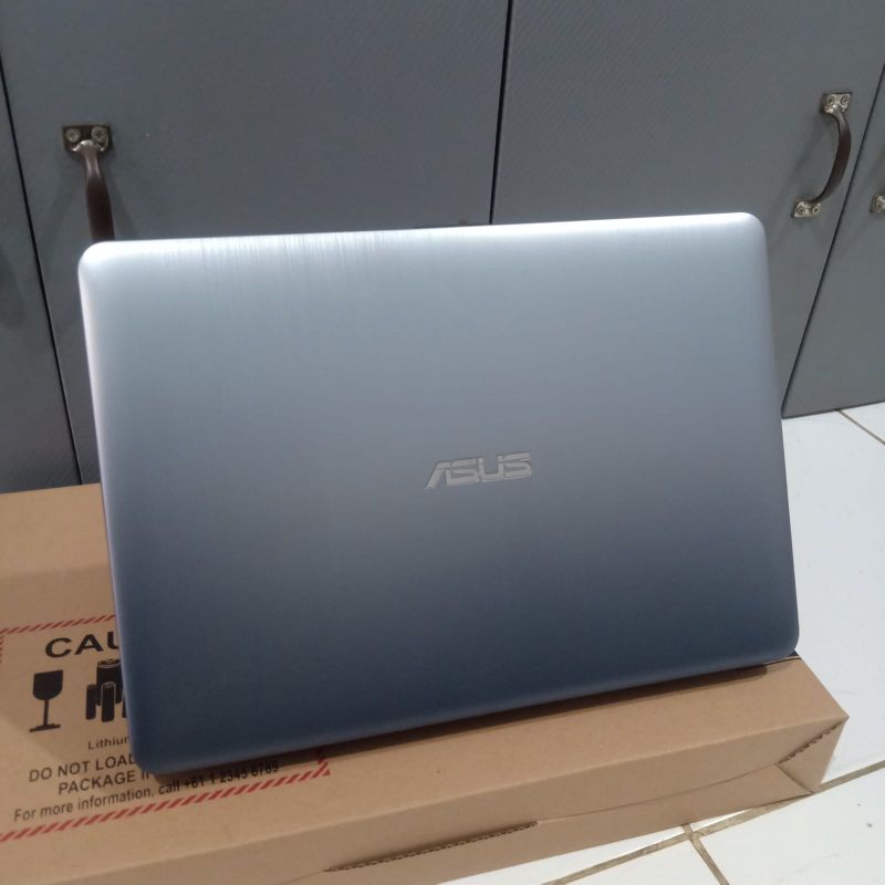 Laptop Asus X453S/X441S/X441NA Celeron N3050 Ram 4/HDD 500GB Layar 14 inch Windows 10 Full aplikasi siap pakai