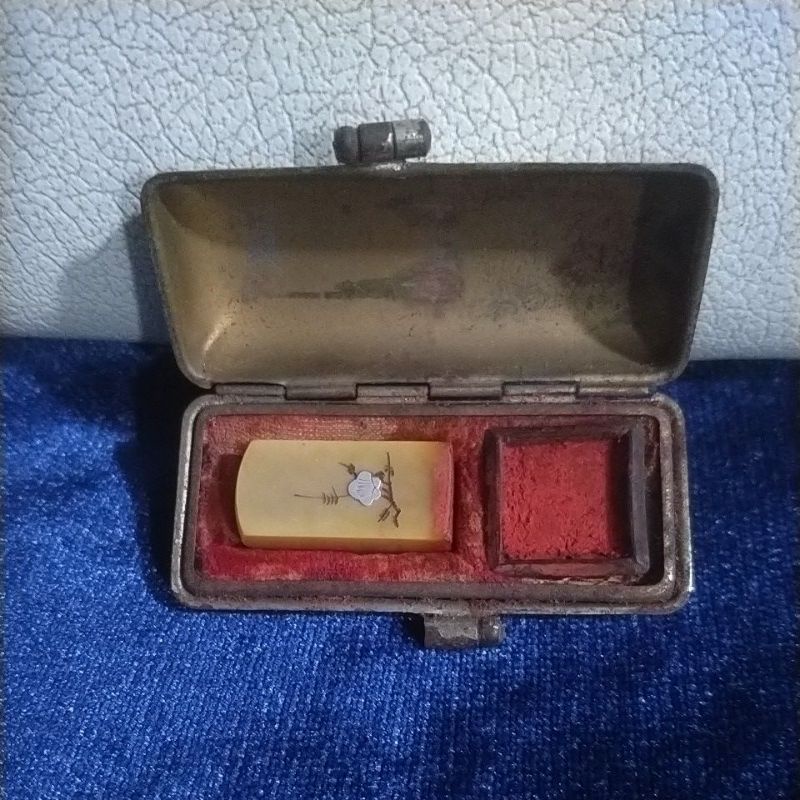 

barang antik stempel