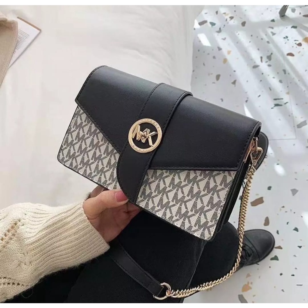 Tas slempang bahu wanita