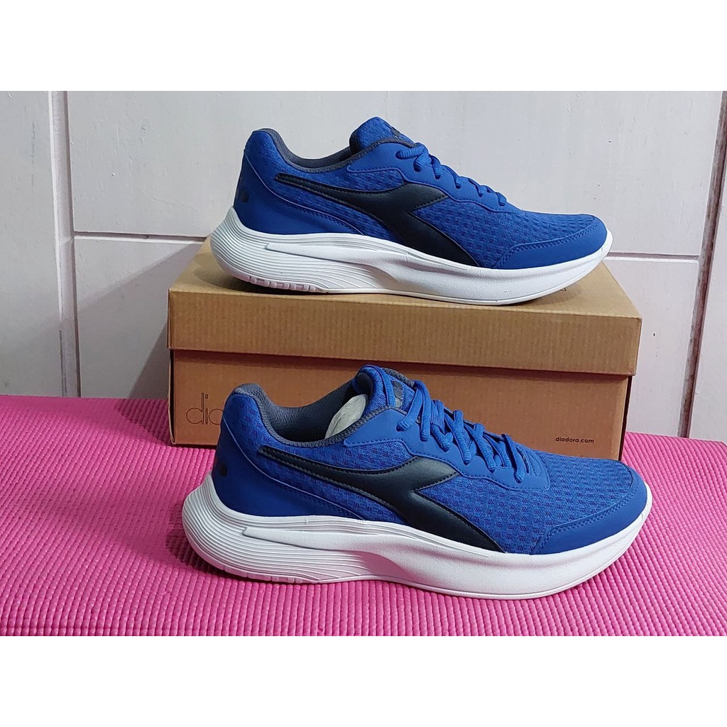 Sepatu Lari Pria Biru DIADORA EAGLE 5 100% Original