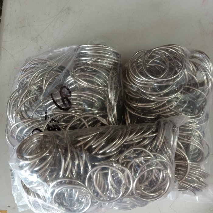

RING BUKA TUTUP 3 CM BINDER NIKEL ATAU WARNA PERAK