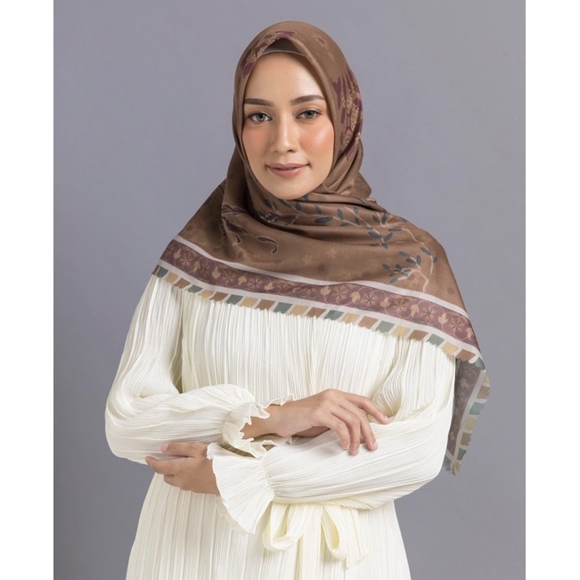 PRELOVED Maina Scarf by iskanti Mega Iskanti