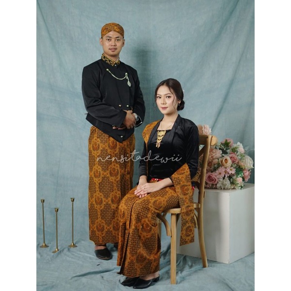 [1 Set, HT/SBD01B] Baju Prewedding Instan / Baju Adat Jawa - Solo, Nuansa Hitam