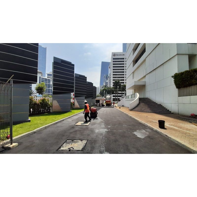 pengaspalan jalan hotmix