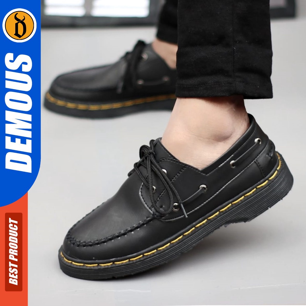 DEMOUS Gogeto - Sepatu Docmart Formal Pantofel Casual Low Boots Kerja Hitam Pria