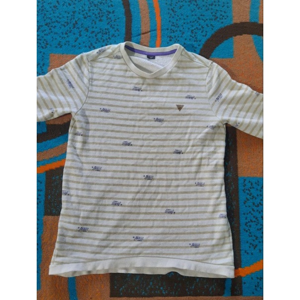 crewneck guess second