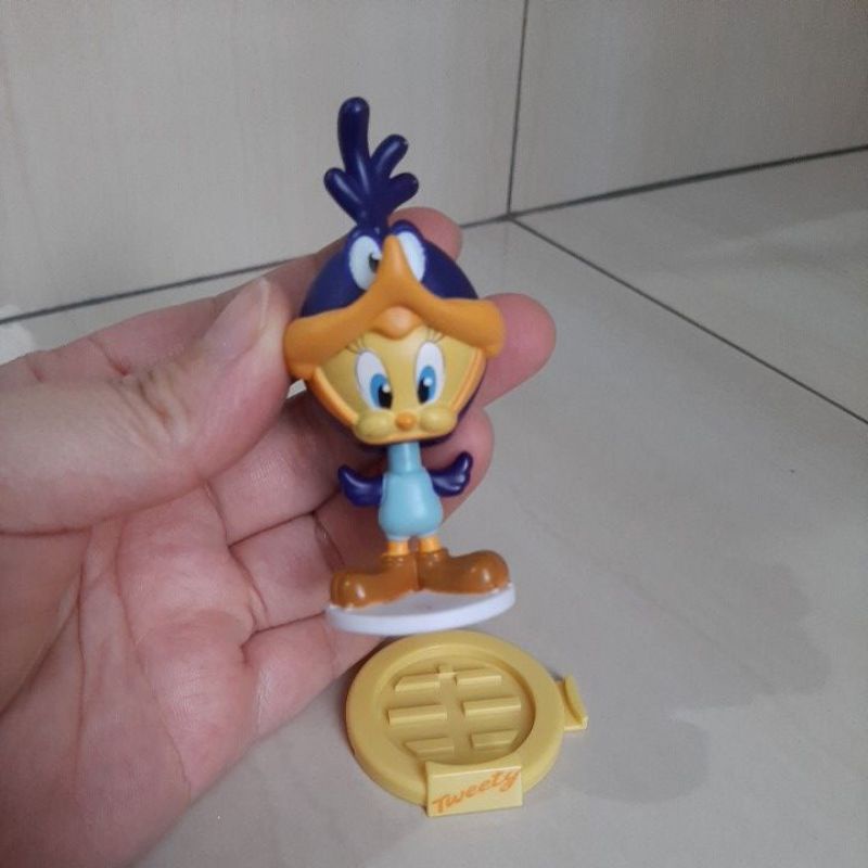 figurine cake topper tweety figure tweety