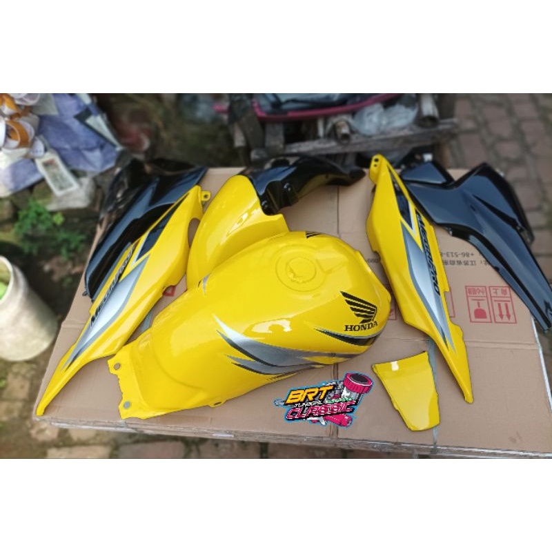 cover full set tengki set body megapro primus megapro new warna kuning