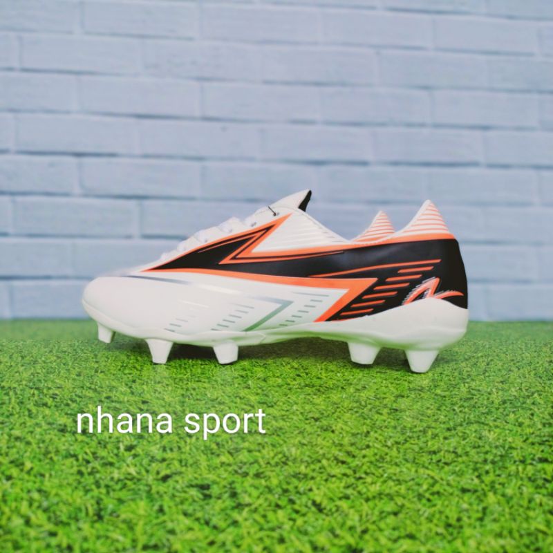 Sepatu bola specs hyperspeed accelerator white/sepatu bola specs terbaru