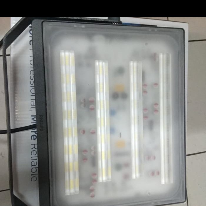 Lampu Sorot Led Philips Bvp 176 200W 200 Watt Led Sorot Philips 200W 013