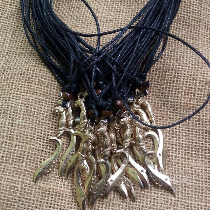 Kalung Kujang Kuningan