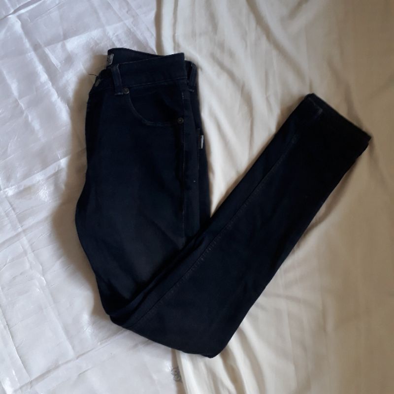 Jeans Hitam Slimfit Denzer