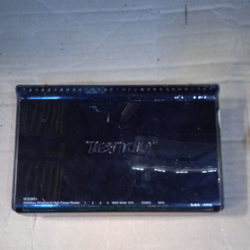 Modem wireless router Tenda W309R+