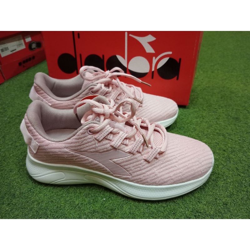 Sepatu DIADORA EVO (DIAX22F0307P)