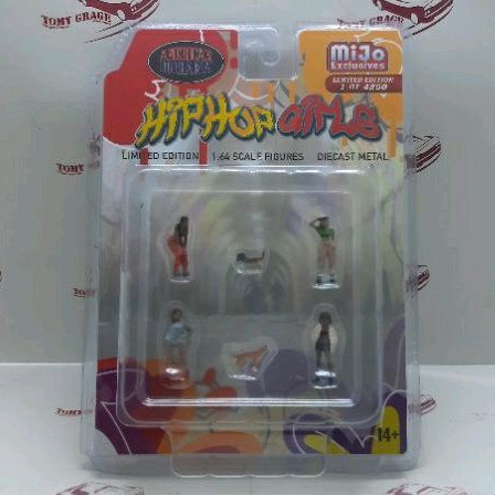 American Diorama Hip Hop Girls