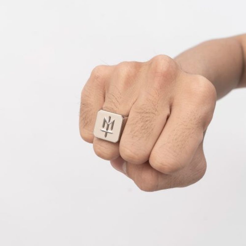 THRING SL - MATERNAL DISASTER