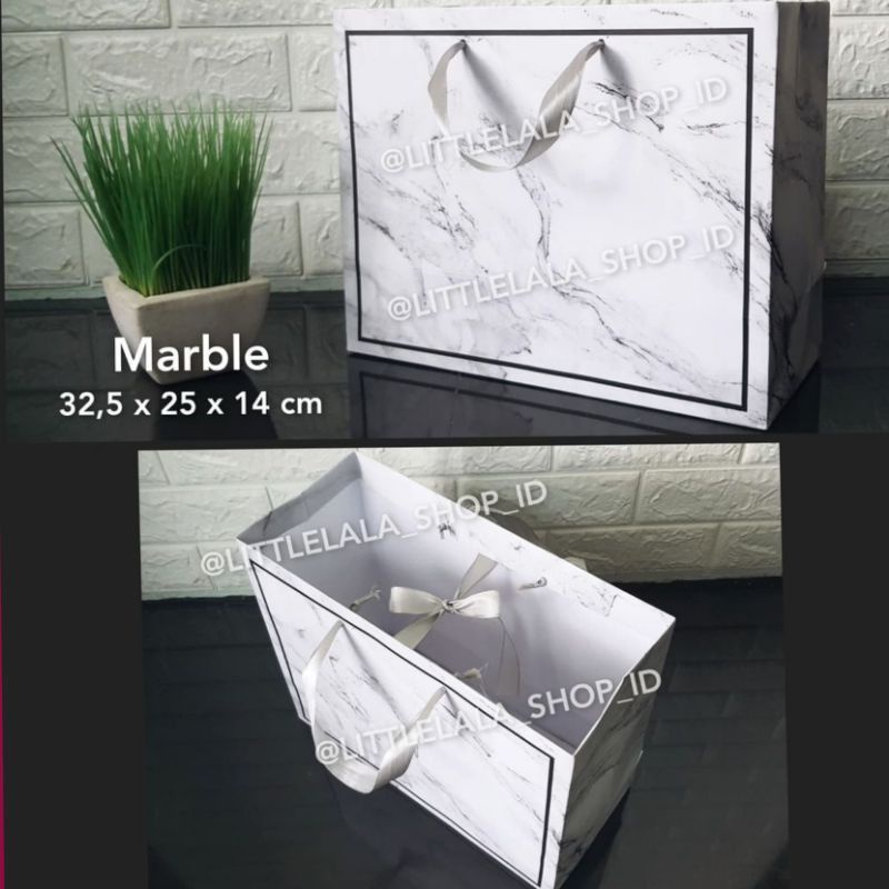 

paper bag marmer 32.5 x 25 x 14cm / marble paperbag marmer medium size /tas kado putih/tas kado motif marmer