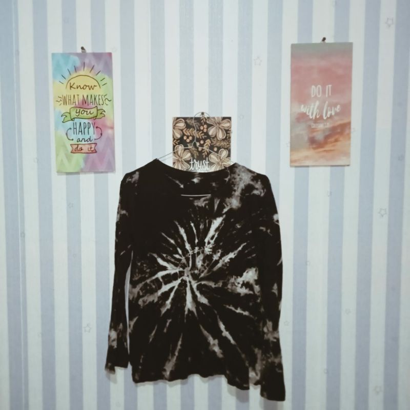 KAOS TIE DYE HITAM PUTIH