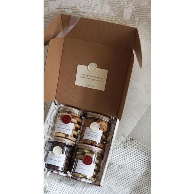 

CHRISTMAS HAMPERS - JOYEUX B G4554VFD