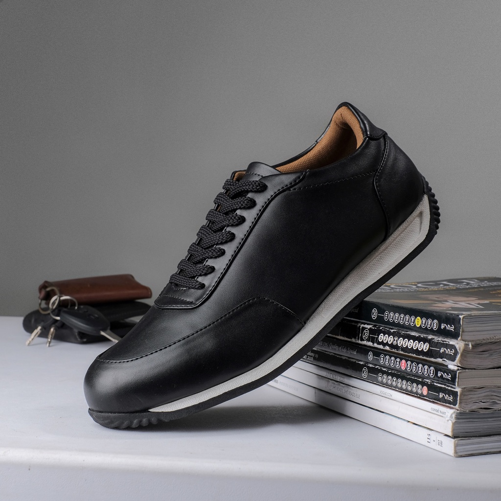 FASTER FULL BLACK ORIGINAL x REYL MAN Sepatu Sneakers Hitam Pria Kets Tali Formal Casual Jalan Santai Hangout Main Kondangan Sekolah Kuliah Kerja Kantor Distro Fashion Semi Kulit Premium Skate Footwear Big Size Jumbo Ukuran Besar 44 Keren Terbaru Kekinian
