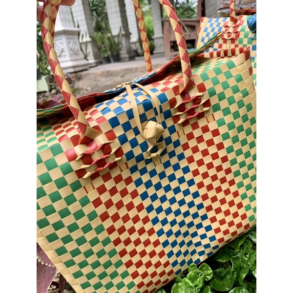 READY STOCK ❗️ Tas anyaman TUTUP Tas Hajatan  Parcel Lebaran | Tas Anyaman Plastik Size M dan L