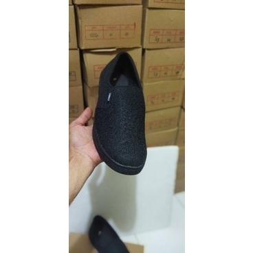 Sepatu slip on hitam polos Sepatu Vans Tanpa tali