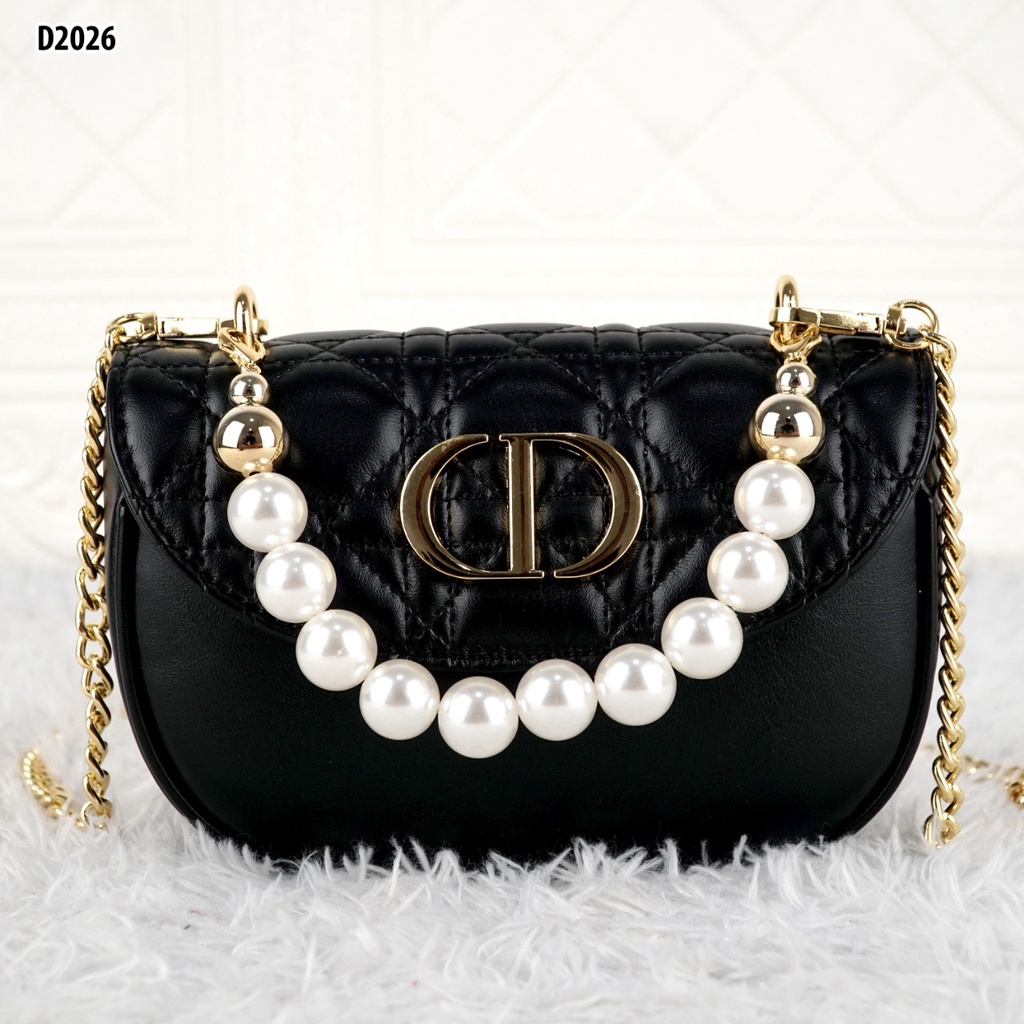 DR  BAG WITH PEARL D2026