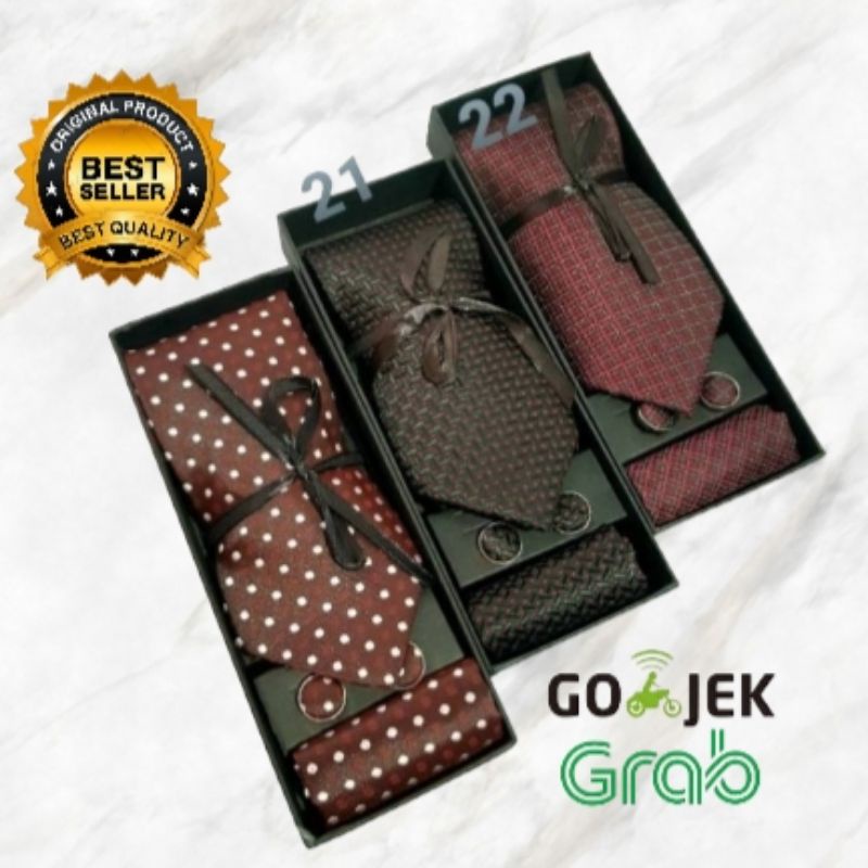Gift set tie isi dasi panjang longtie motif, pocket square sapu tangan motif dan cufflinks manset