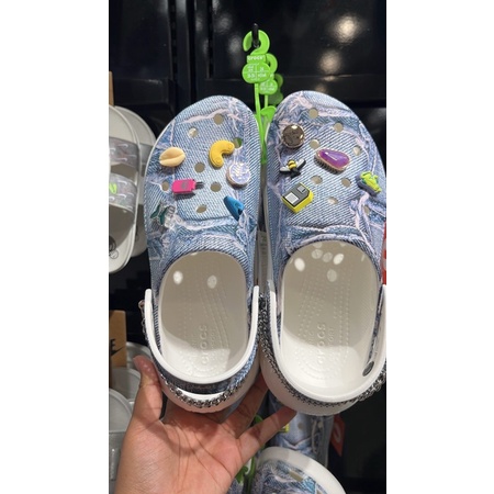 REQ CROCS x SZA