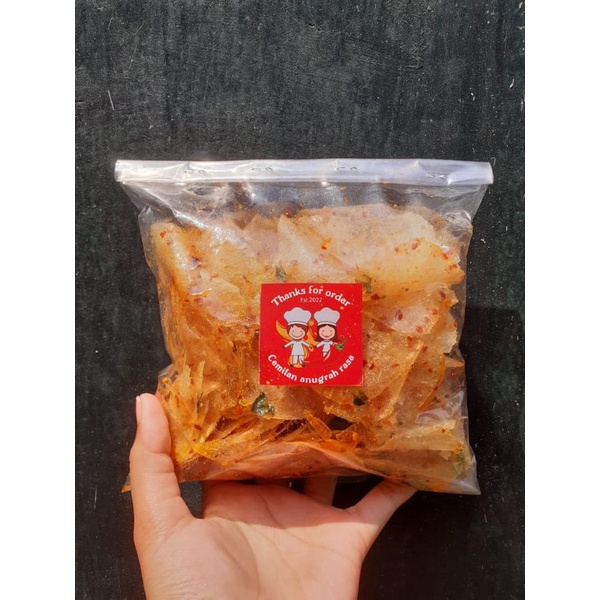 

KRIPIK KACA 100gr PEDAS DAUN JERUK / KRIPCA BUMBU CABE DAUN JERUK